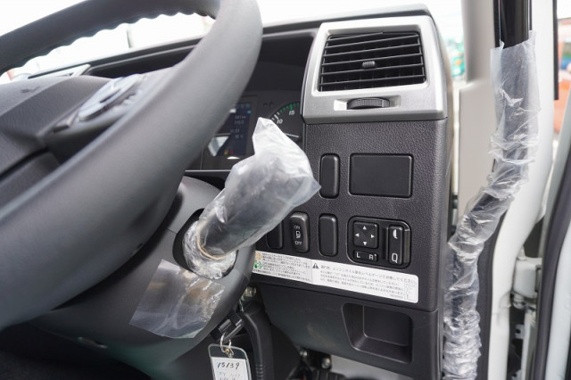 三菱ふそう ファイター 増トン 平ボディ（クレーン付） 2KG-FK62FZ(97352) 36枚目