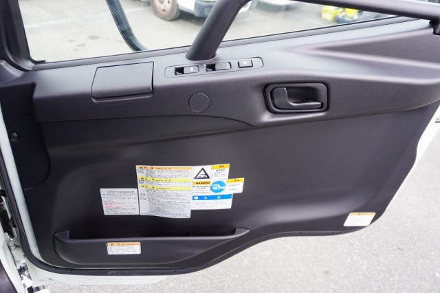 三菱ふそう ファイター 増トン 平ボディ（クレーン付） 2KG-FK62FZ(97352) 38枚目