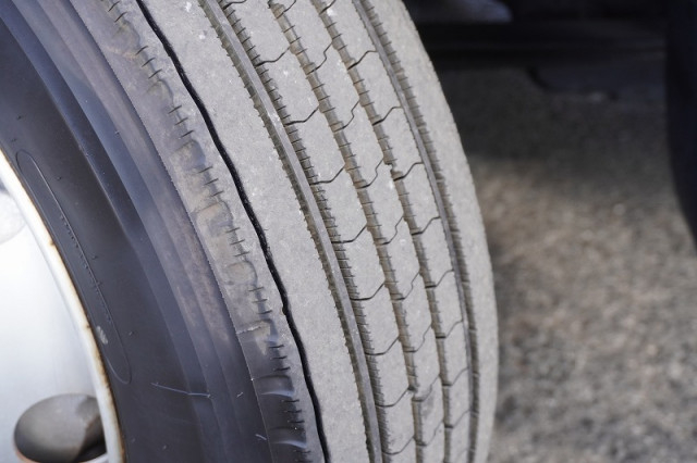 三菱ふそう ファイター 中型 バン TKG-FK61F(97355) 10枚目