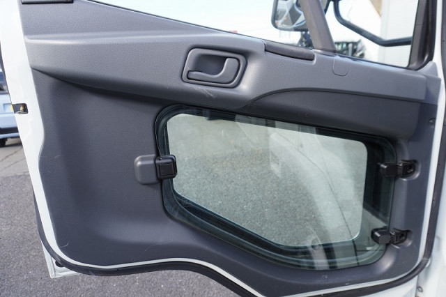 三菱ふそう ファイター 中型 バン TKG-FK61F(97355) 47枚目