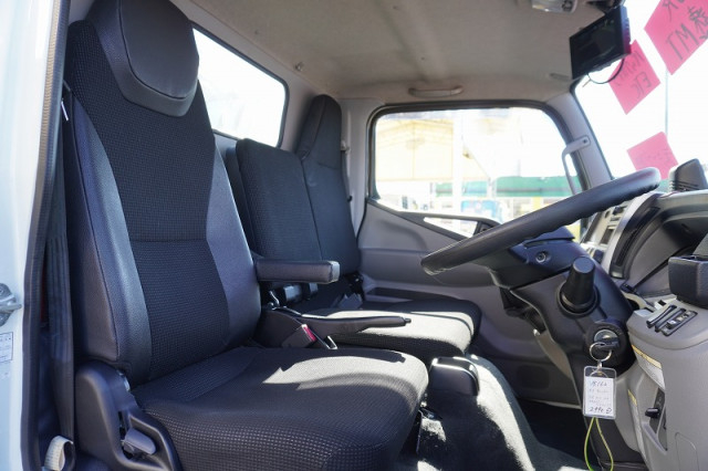 三菱ふそう キャンター 小型 バン 2RG-FBA20(97357) 34枚目