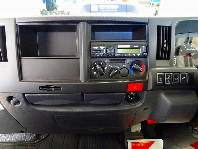 いすゞ エルフ 小型 平ボディ 2RG-NHS88A(97382) 10枚目