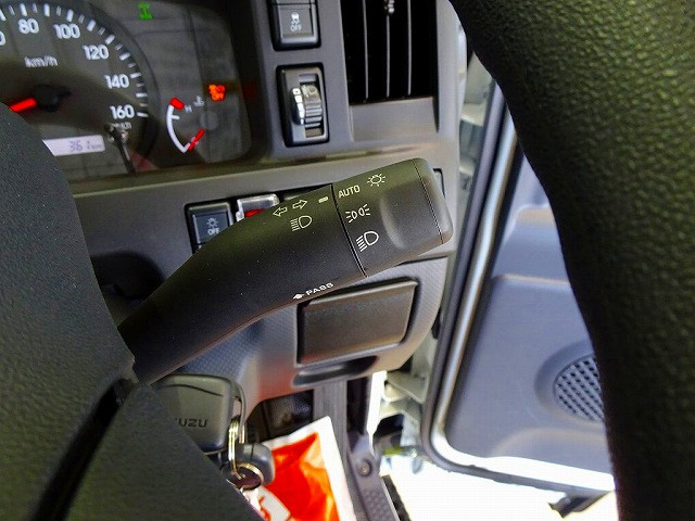 いすゞ エルフ 小型 平ボディ 2RG-NHS88A(97382) 17枚目