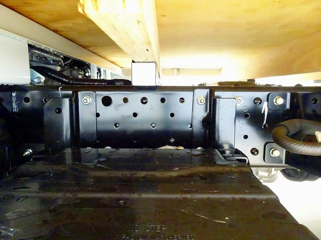 いすゞ エルフ 小型 平ボディ 2RG-NHS88A(97382) 32枚目