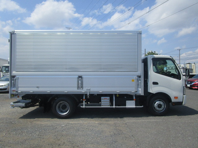 日野 デュトロ 中型 ウィング 2KG-XZU710M(97394) 6枚目