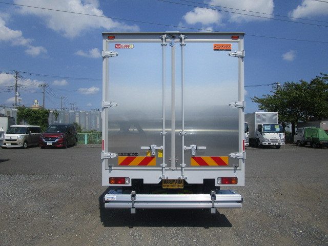 日野 デュトロ 中型 ウィング 2KG-XZU710M(97394) 13枚目