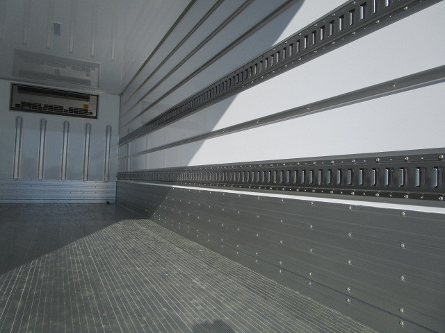 日野 レンジャー 中型 冷蔵冷凍バン 2PG-FD2ABG(97397) 11枚目