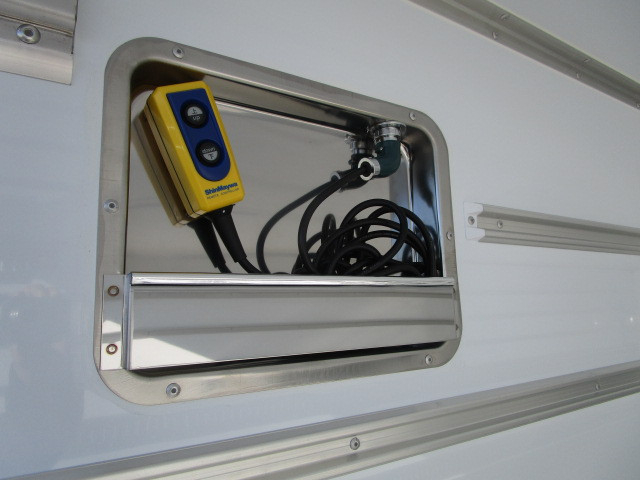 日野 レンジャー 中型 冷蔵冷凍バン 2PG-FD2ABG(97397) 14枚目