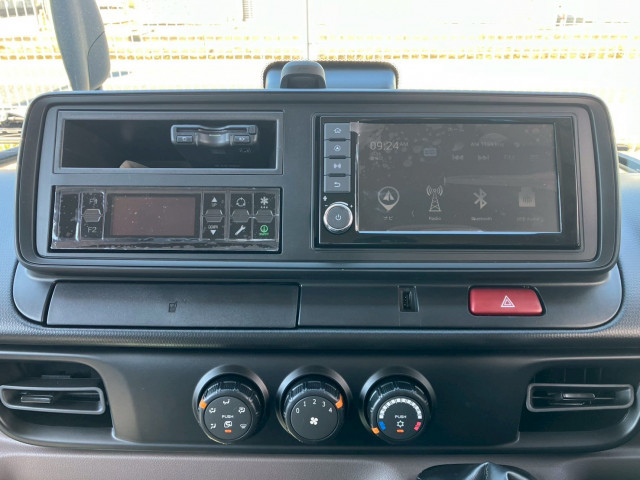 三菱ふそう キャンター 小型 冷蔵冷凍バン 2RG-FBAV0(97396) 31枚目