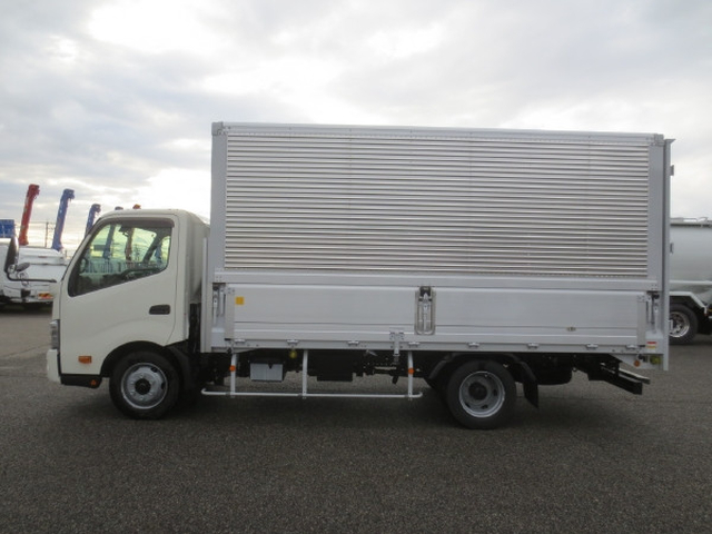 日野 デュトロ 小型 ウィング 2KG-XZU712M(97401) 9枚目