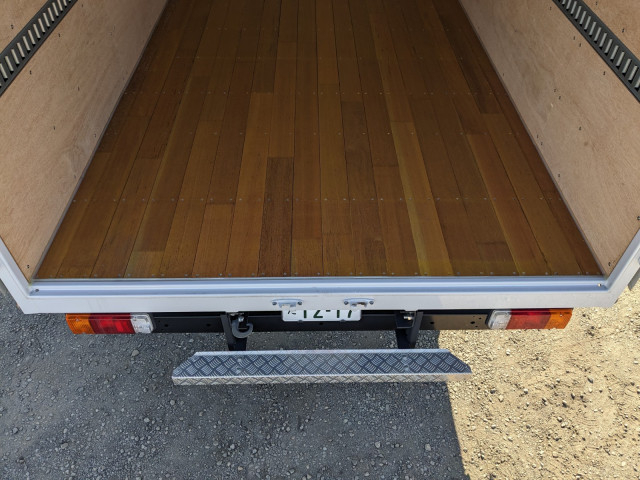 日野 デュトロ 小型 バン 2KG-XZU710M(97402) 10枚目