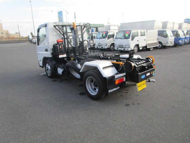 三菱ふそう キャンター 小型 コンテナ専用車 2RG-FBAV0(97404) 3枚目