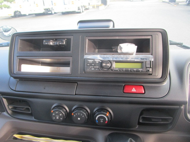 三菱ふそう キャンター 小型 コンテナ専用車 2RG-FBAV0(97404) 23枚目