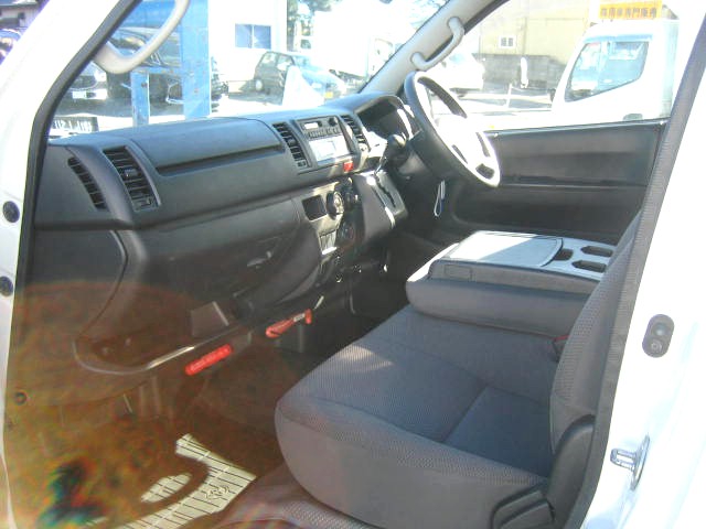 トヨタ ハイエース 小型 冷蔵冷凍バン QDF-KDH201V(97409) 17枚目