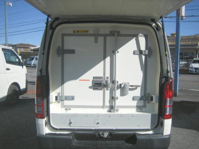 トヨタ ハイエース 小型 冷蔵冷凍バン QDF-GDH201V(97410) 6枚目