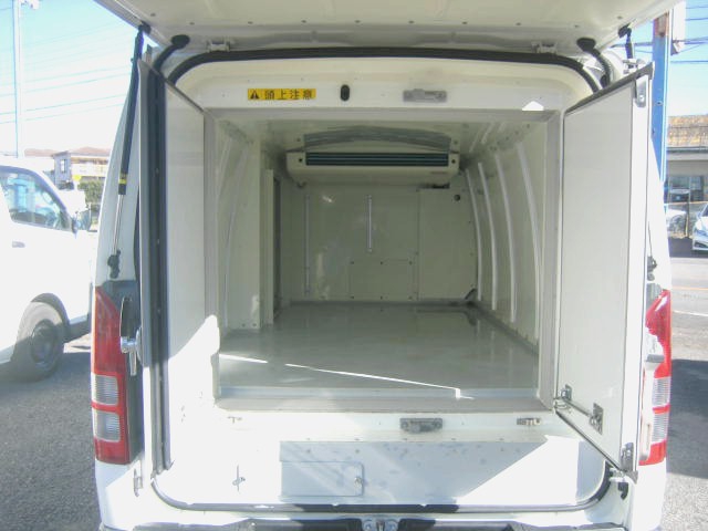 トヨタ ハイエース 小型 冷蔵冷凍バン QDF-GDH201V(97410) 7枚目