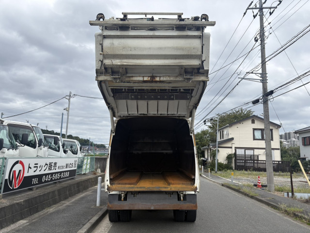 三菱ふそう ファイター 増トン 塵芥車（プレス式） QKG-FK72FZ(112467) 16枚目