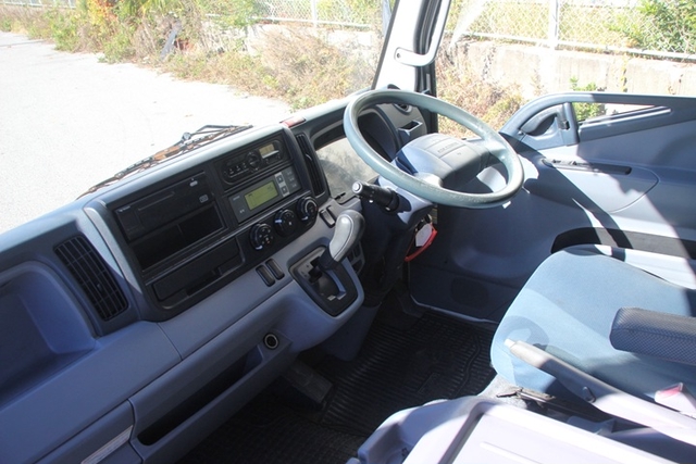 三菱ふそう キャンター 小型 冷蔵冷凍バン TKG-FEB20(97463) 5枚目