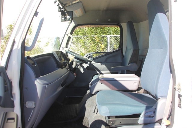 三菱ふそう キャンター 小型 冷蔵冷凍バン TKG-FEB20(97463) 7枚目