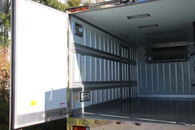 三菱ふそう キャンター 小型 冷蔵冷凍バン TKG-FEB20(97463) 15枚目