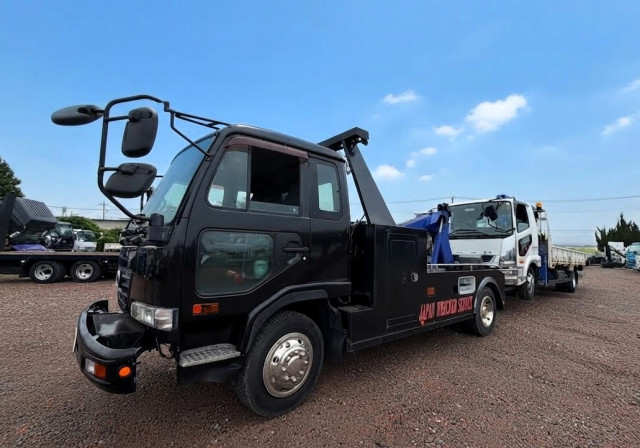 UDトラックス（日産） コンドル 中型 その他 BDG-PK37C(111732) 1枚目