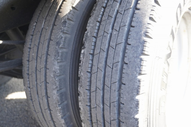 いすゞ エルフ 小型 平ボディ（クレーン付） 2RG-NMR88AR(97467) 10枚目