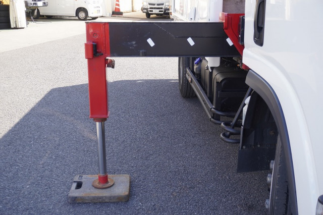 いすゞ エルフ 小型 平ボディ（クレーン付） 2RG-NMR88AR(97467) 26枚目