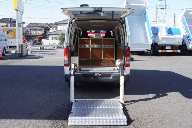 トヨタ ハイエース 小型 Translation missing: ja.item.body_keijou_enum.body_keijou_light_van CBF-TRH200V(97469) 15枚目