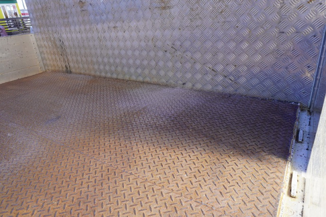 いすゞ フォワード 増トン 平ボディ（クレーン付） 2RG-FTR90U2(97468) 26枚目