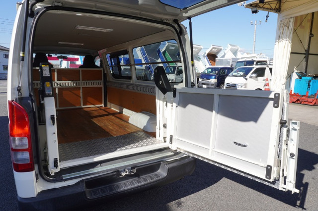 トヨタ ハイエース 小型 Translation missing: ja.item.body_keijou_enum.body_keijou_light_van CBF-TRH200V(97469) 24枚目