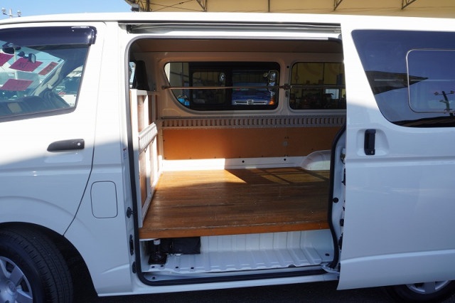 トヨタ ハイエース 小型 Translation missing: ja.item.body_keijou_enum.body_keijou_light_van CBF-TRH200V(97469) 28枚目
