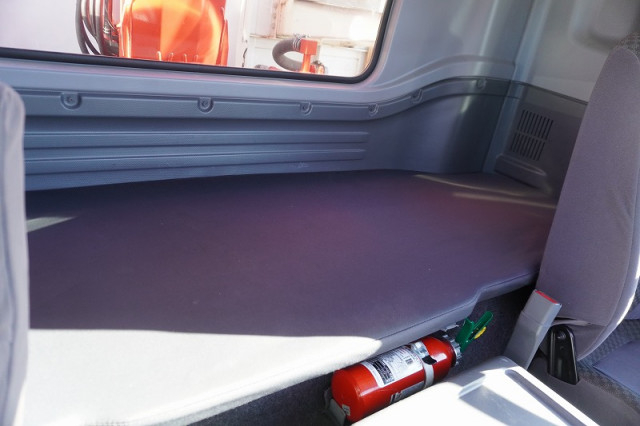 いすゞ フォワード 増トン 平ボディ（クレーン付） 2RG-FTR90U2(97468) 42枚目