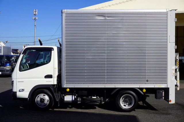 三菱ふそう キャンター 小型 バン 2RG-FBA20(97470) 3枚目