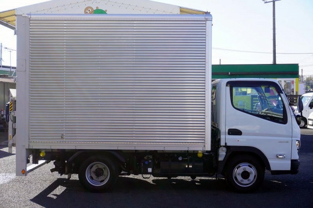 三菱ふそう キャンター 小型 バン 2RG-FBA20(97470) 5枚目