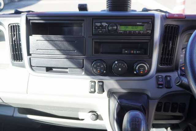 三菱ふそう キャンター 小型 バン 2RG-FBA20(97470) 35枚目