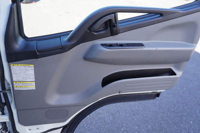 三菱ふそう キャンター 小型 バン 2RG-FBA20(97470) 39枚目