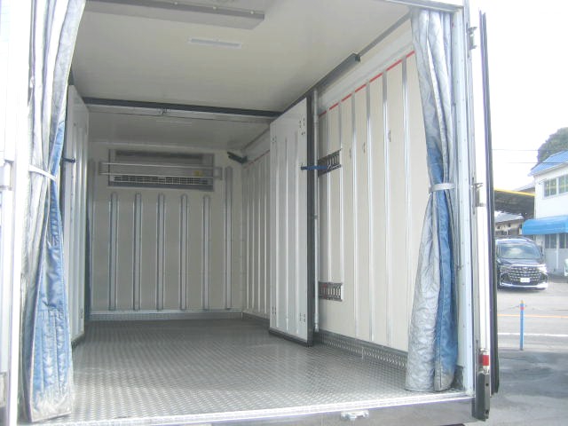 いすゞ エルフ 小型 冷蔵冷凍バン 2RG-NPR88AN(97472) 7枚目