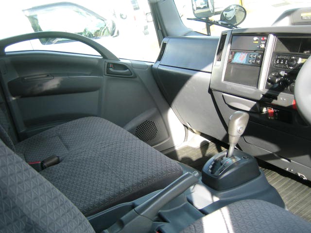 いすゞ エルフ 小型 冷蔵冷凍バン 2RG-NPR88AN(97472) 31枚目