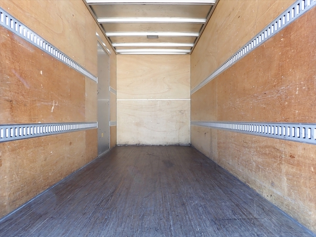 いすゞ エルフ 小型 バン 2RG-NLR88AN(97482) 8枚目