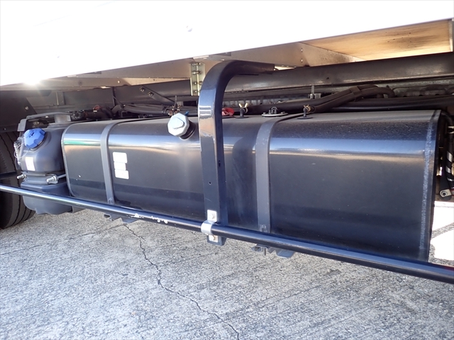 いすゞ エルフ 小型 バン 2RG-NLR88AN(97482) 28枚目