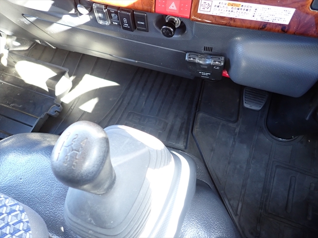 いすゞ エルフ 小型 バン 2RG-NLR88AN(97482) 52枚目