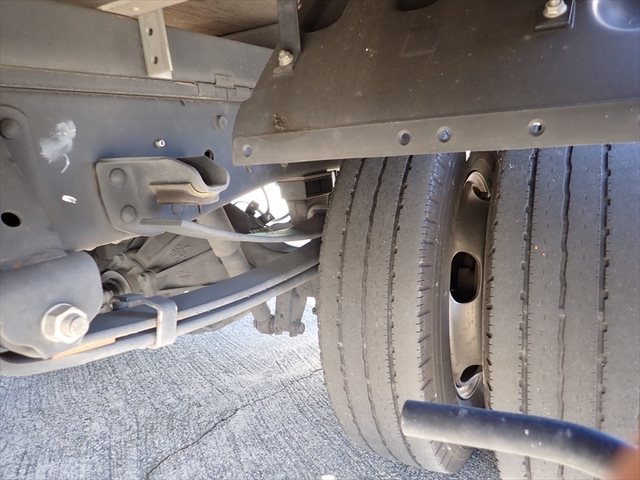 いすゞ エルフ 小型 バン 2RG-NLR88AN(97482) 26枚目