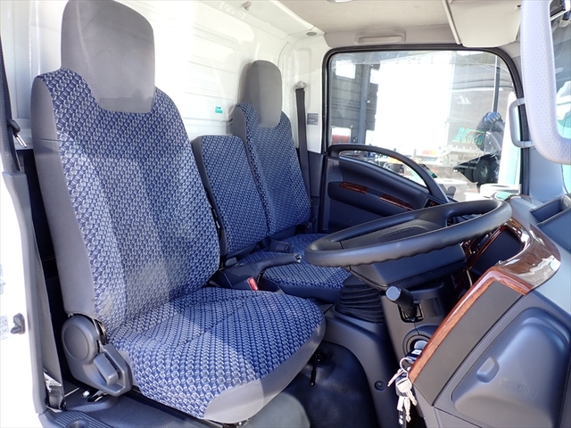 いすゞ エルフ 小型 バン 2RG-NLR88AN(97482) 46枚目