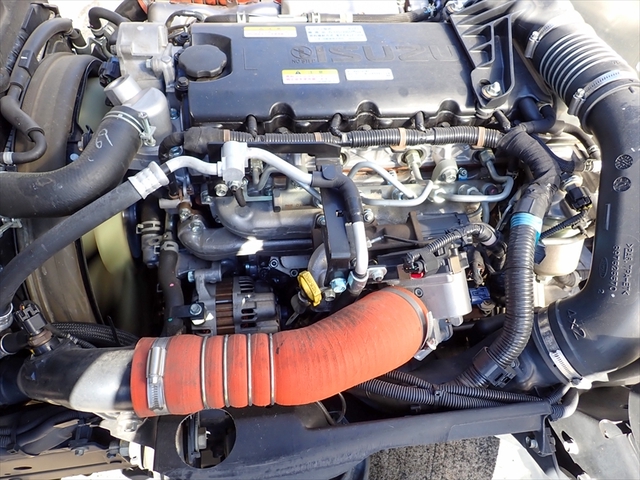 いすゞ エルフ 小型 バン 2RG-NLR88AN(97482) 39枚目