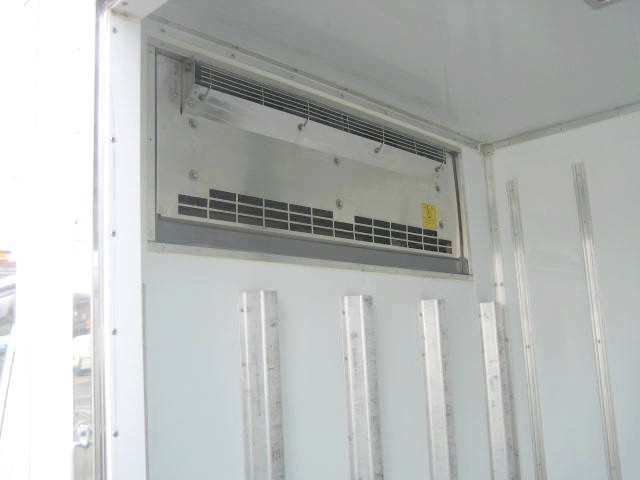 いすゞ エルフ 小型 冷蔵冷凍バン TPG-NHR85AN(97520) 12枚目