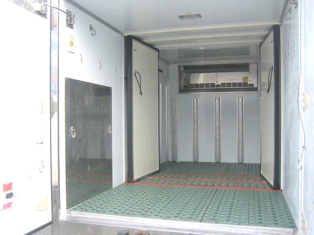 いすゞ エルフ 小型 冷蔵冷凍バン TPG-NHR85AN(97520) 6枚目