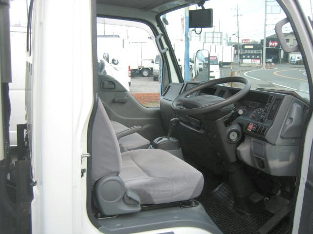 いすゞ エルフ 小型 冷蔵冷凍バン TPG-NHR85AN(97520) 24枚目