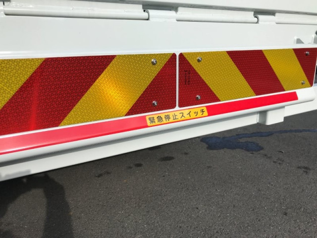 三菱ふそう キャンター 小型 塵芥車（プレス式） 2PG-FEB90(97593) 34枚目