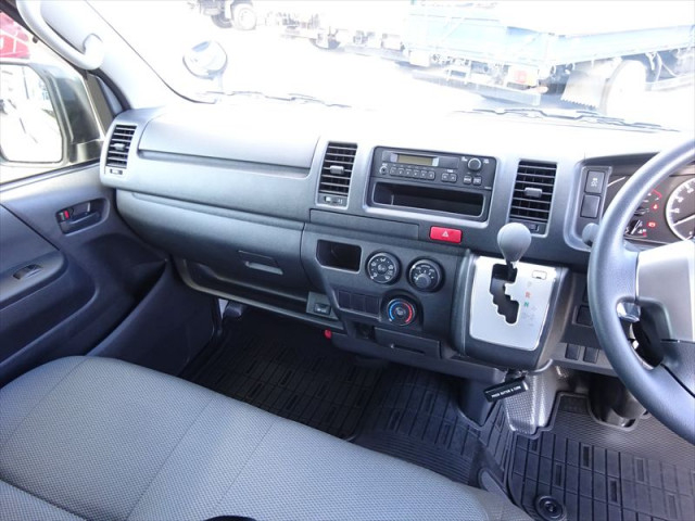 トヨタ ハイエース 小型 バン 3BF-TRH200V(97597) 14枚目