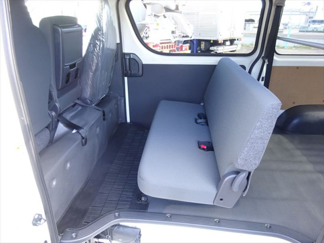 トヨタ ハイエース 小型 バン 3BF-TRH200V(97597) 16枚目